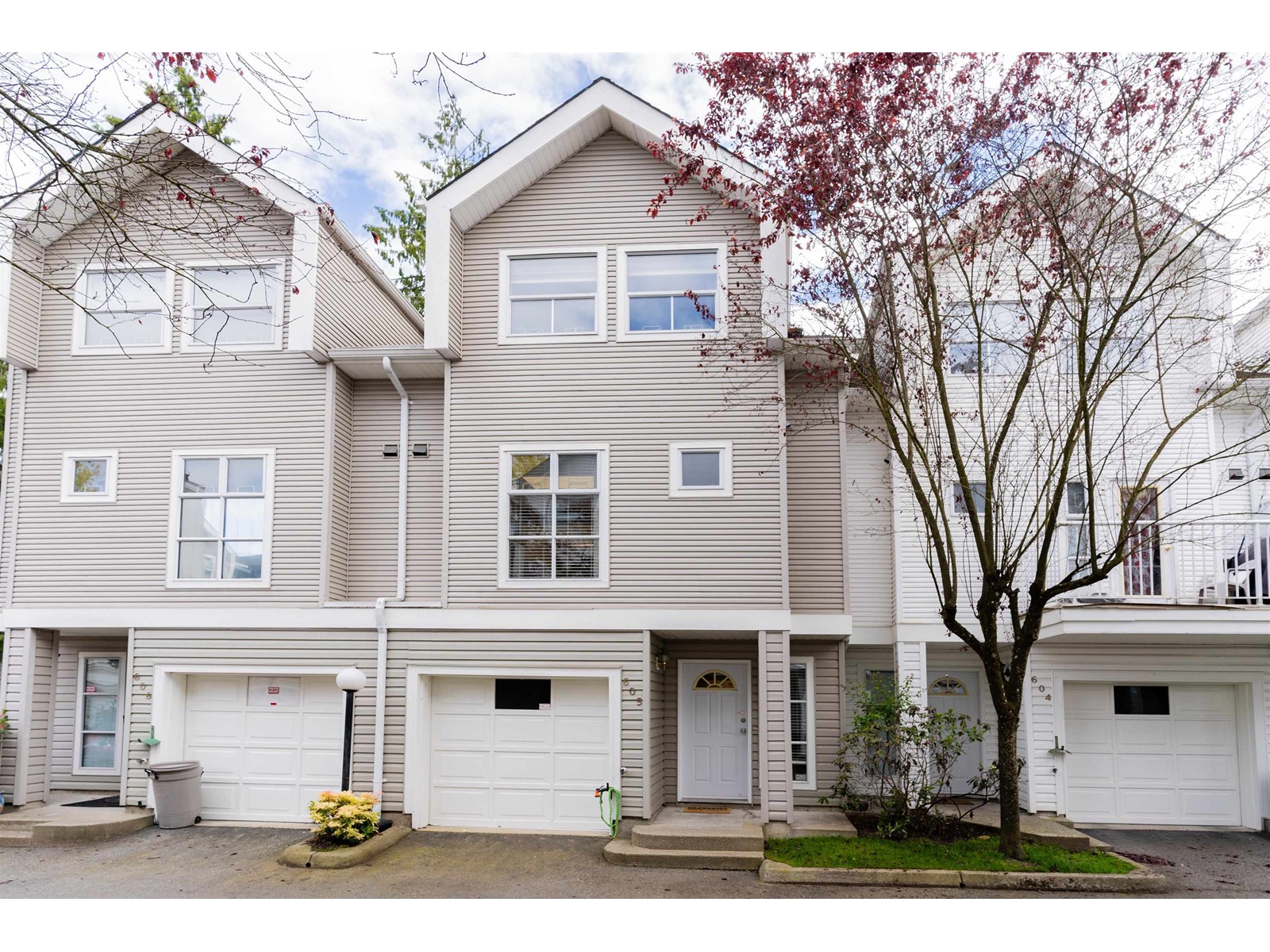 605-14188 103a Avenue, Surrey, BC, V3T 5S6