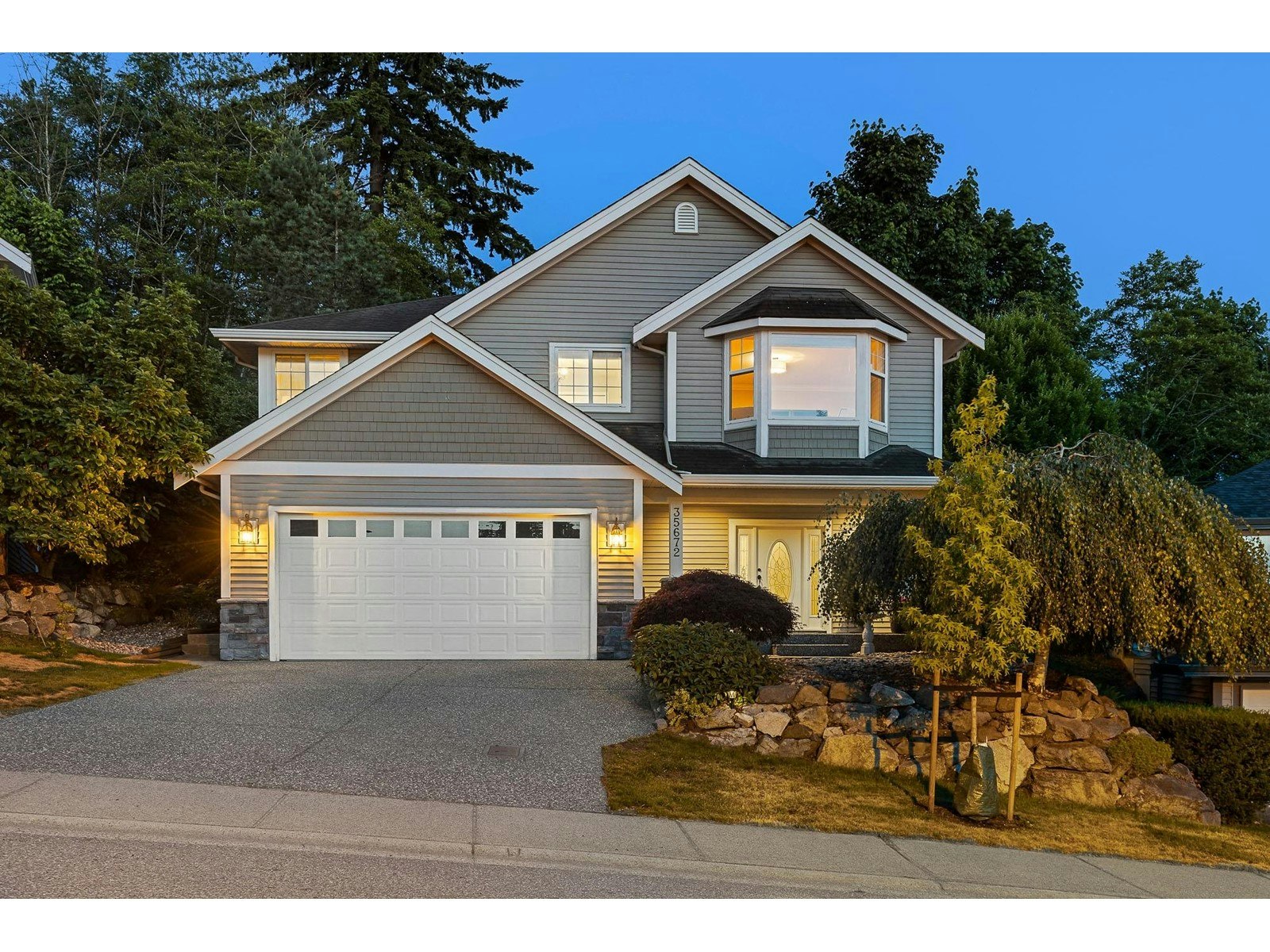 35672 Hawksview Place, Abbotsford, BC, V3G 2Y1