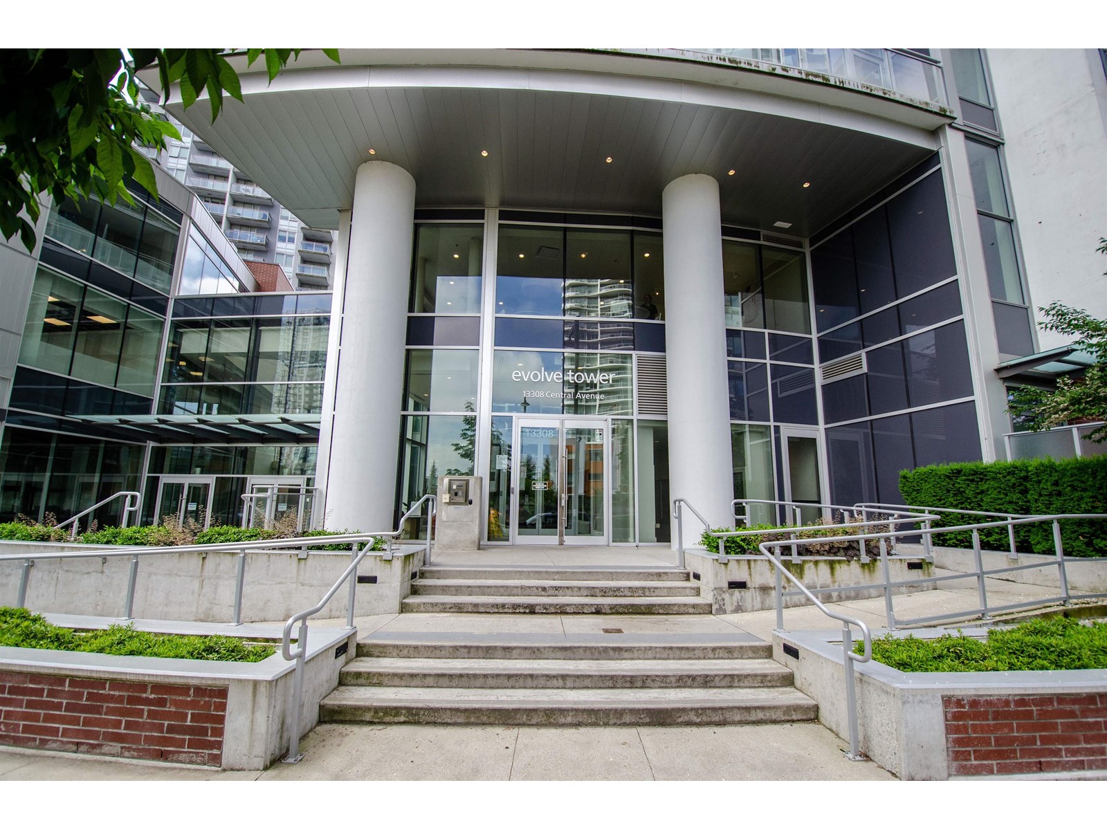 2506-13308 Central, Surrey, BC, V3T 0M4
