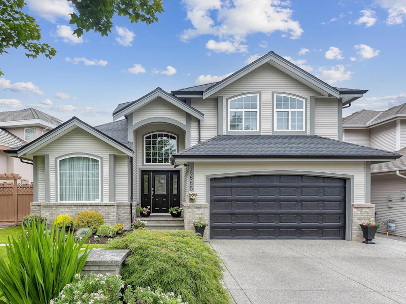 16665 84a Avenue, Surrey BC V4N 4W2