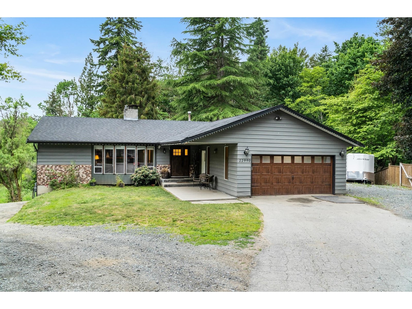22990 70a Avenue, Langley, BC, V2Y 2J9