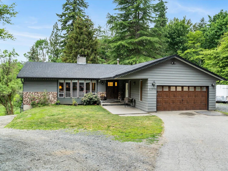 22990 70a Avenue, Langley, BC, V2Y 2J9