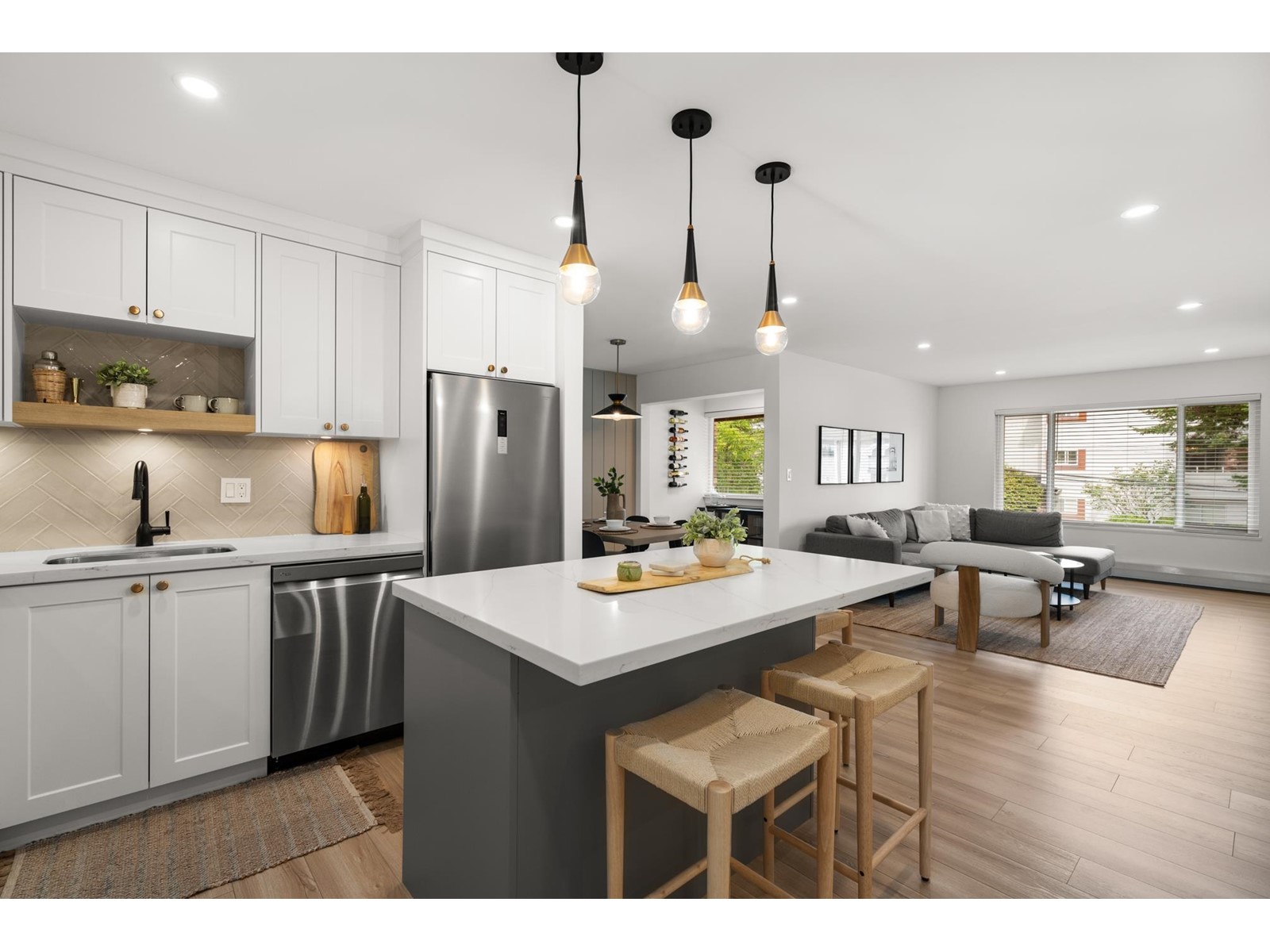 308-1381 Martin Street, Surrey, BC, V4B 3W6