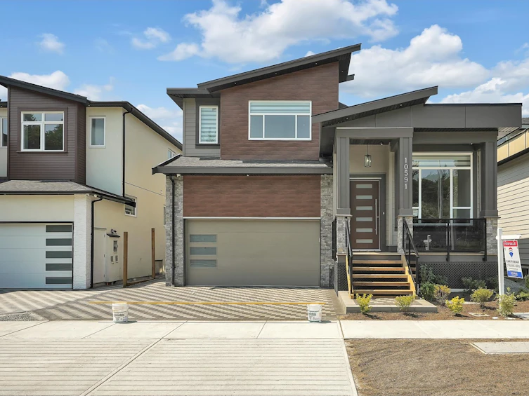 10591 124a Street, Surrey, BC, V3V 0E2