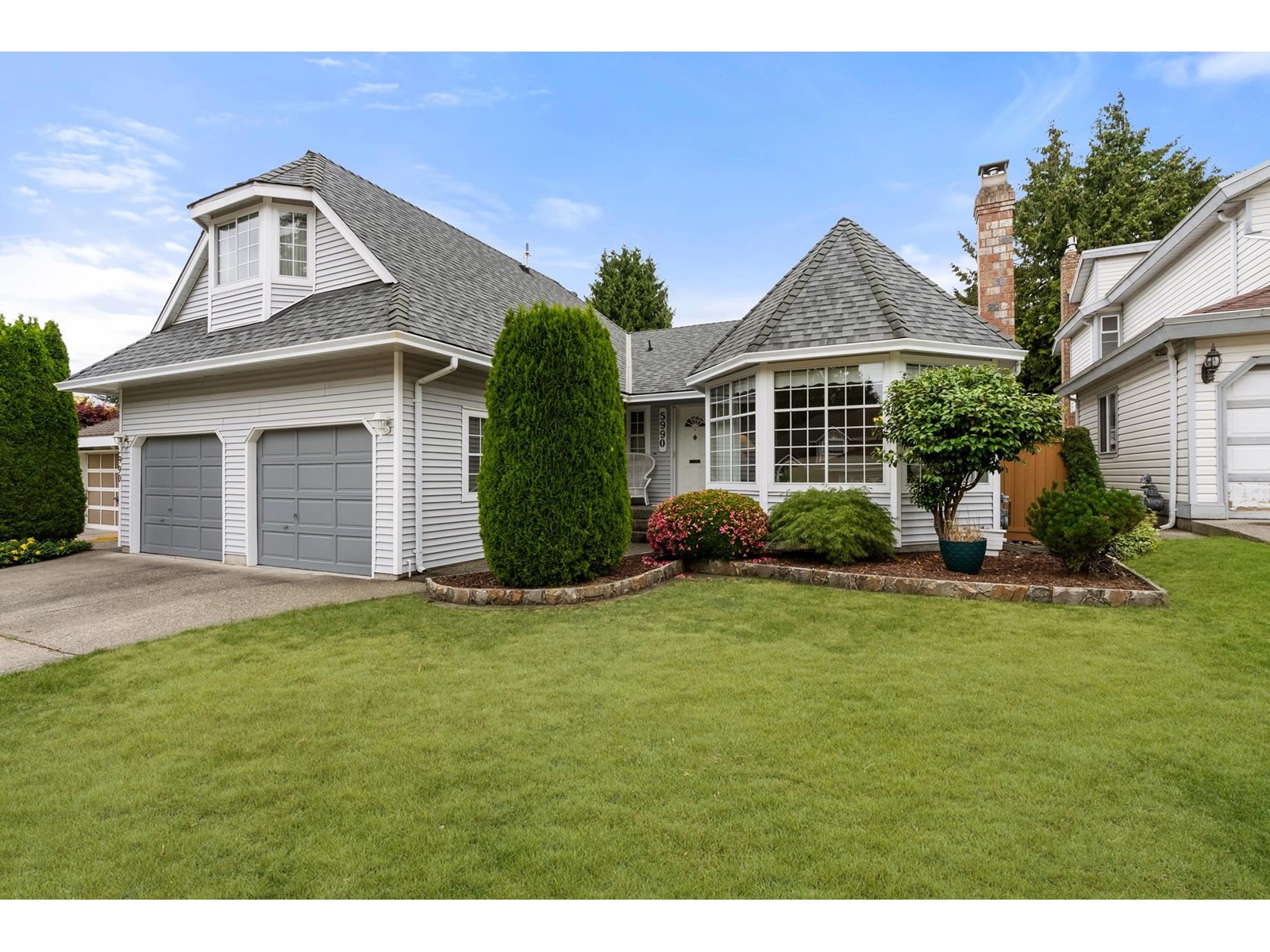 5990 Southpark Court, Surrey, BC, V3X 2B8