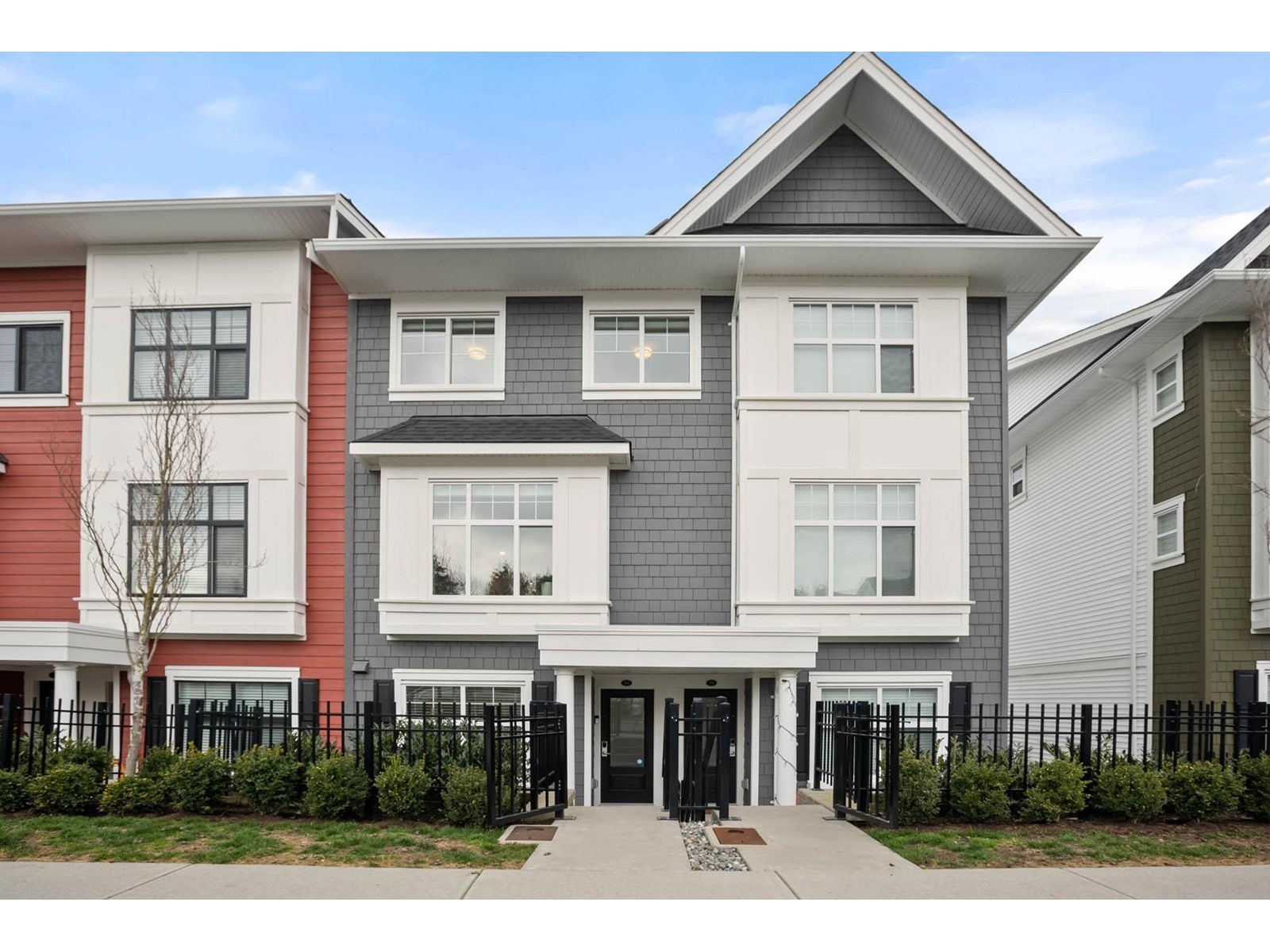 100-27735 Roundhouse Drive, Abbotsford, BC, V4X 0B9