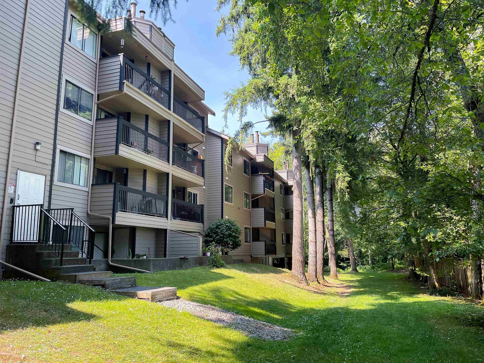 103-10560 154 Street, Surrey, BC, V3R 9A3