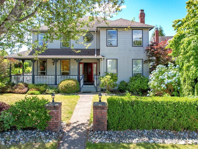 13082 19th Avenue, Surrey BC V4A 7S5