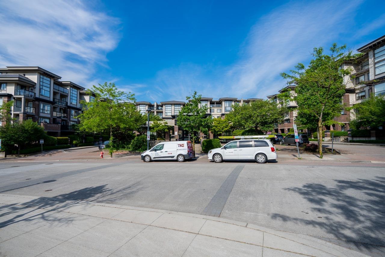 220-10866 City Parkway, Surrey, BC, V4A 6V8