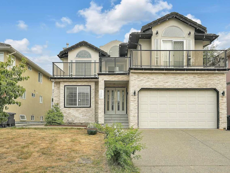 11956 98 Avenue, Surrey, BC, V3V 8C4