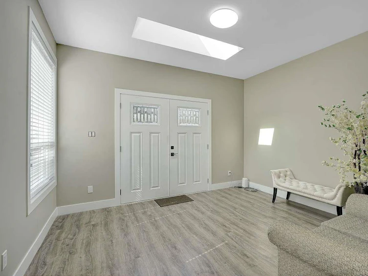 15536 96b Avenue, Surrey, BC, V3R 7N7