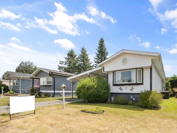 9-31313 Livingstone Avenue, Abbotsford, BC, V2T 4T1
