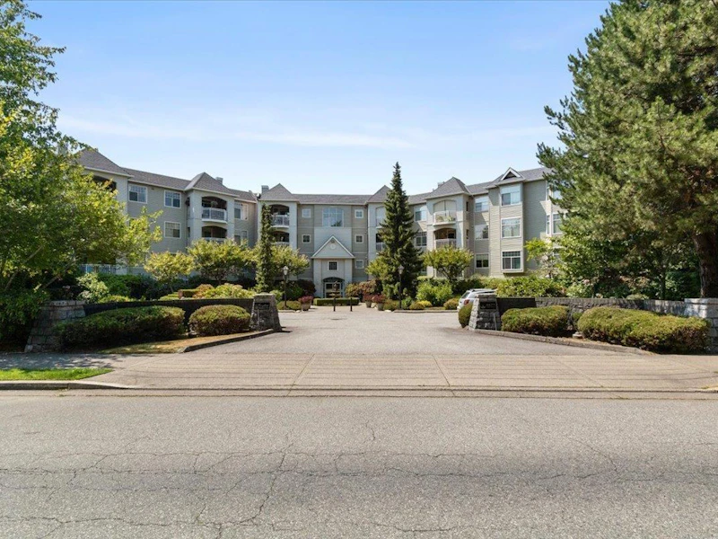 102 - 5677 208th Street, Langley BC V3A 8J5