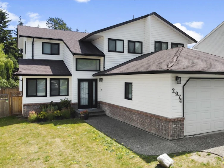 2974 152a Street, Surrey, BC, V4P 1G7