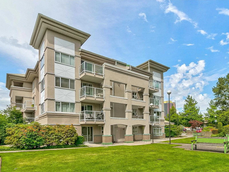 112 - 10533 University Drive, Surrey BC V3T 5T7