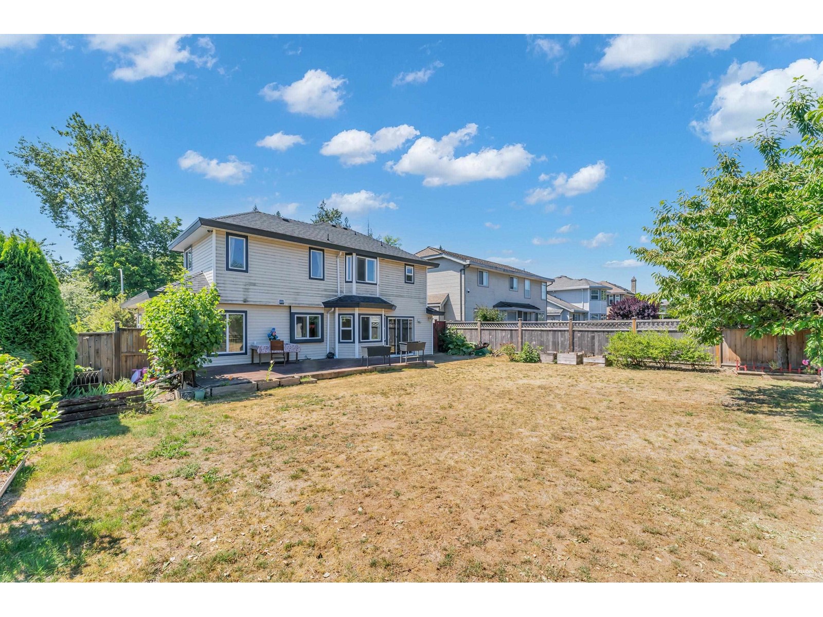 15591 111a Avenue, Surrey, BC, V3R 0J6