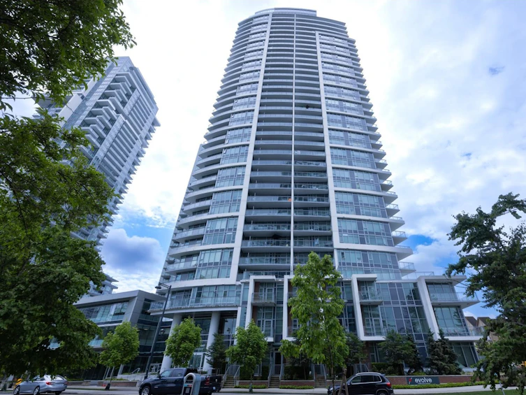 2307-13308 Central Avenue, Surrey, BC, V3T 0M4