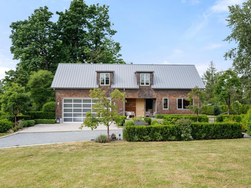 962 235th Street, Langley BC V2Z 2Y1