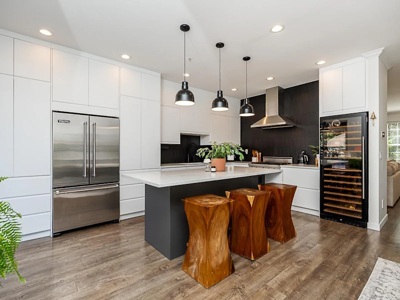 6850 208th Street, Langley BC V2Y 0M3