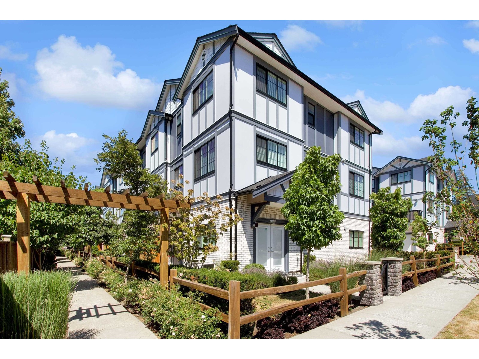 1-16361 23a Avenue, Surrey, BC, V3Z 0V9