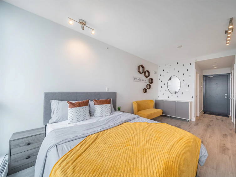 2211-13438 Central Avenue, Surrey, BC, V3T 0N2
