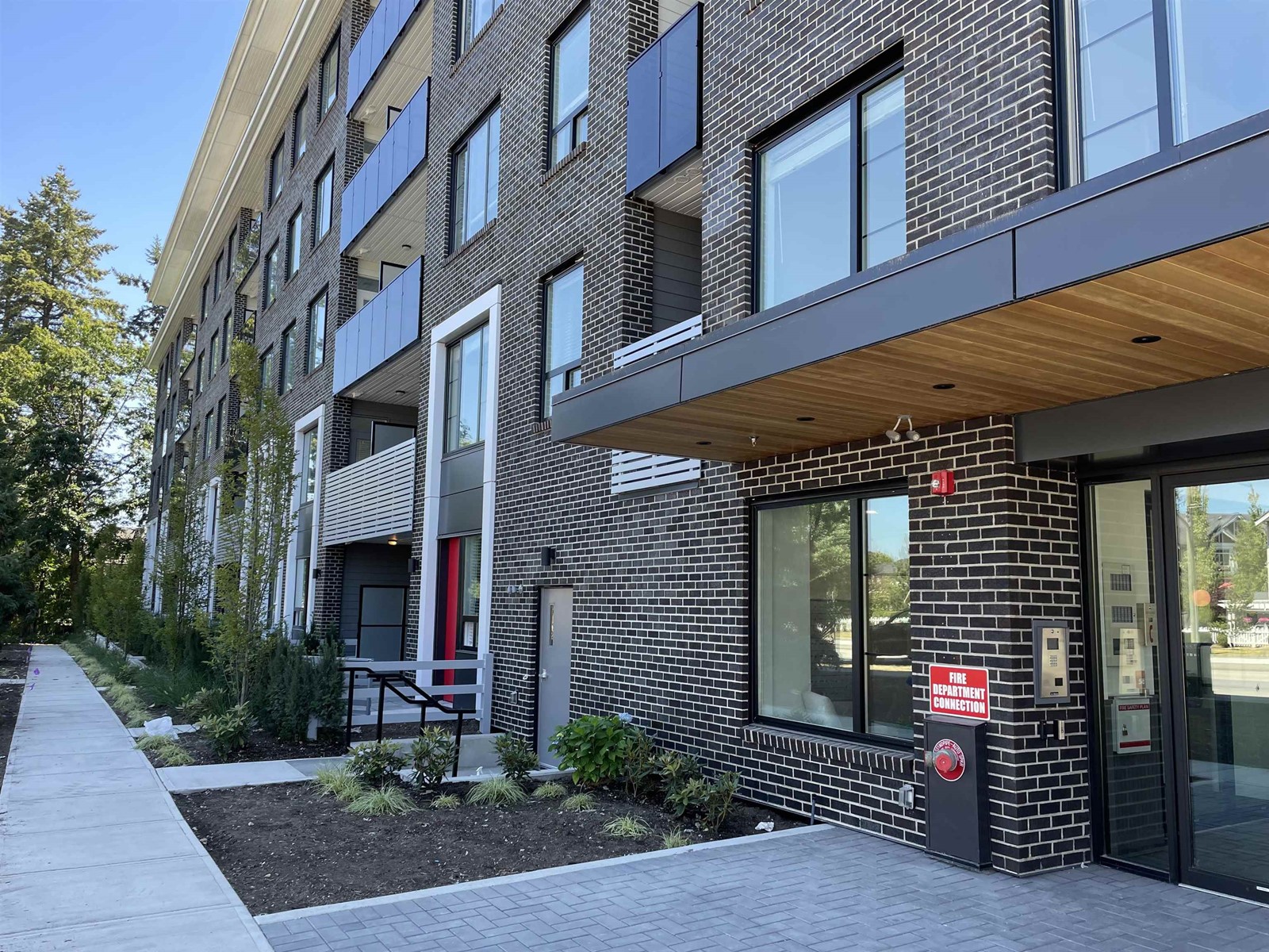 302-15858 Fraser Highway, Surrey, BC, V3S 6T4