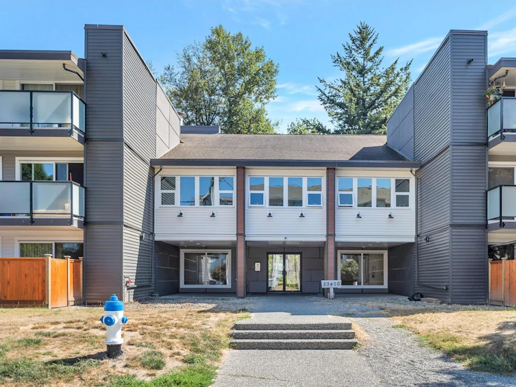 212-33400 Bourquin Place, Abbotsford, BC, V2S 5G3