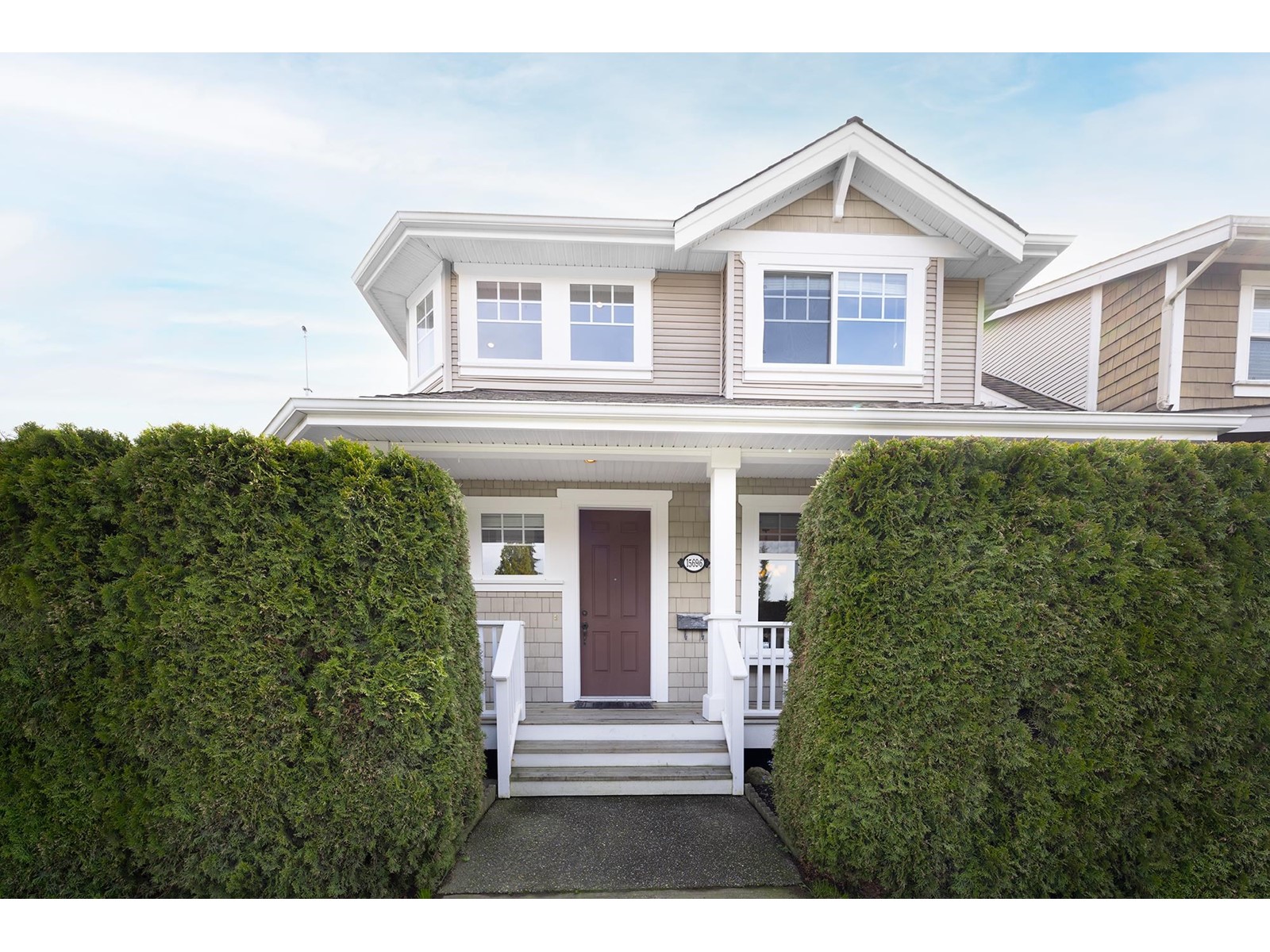 15696 24 Avenue, Surrey, BC, V4A 2J7