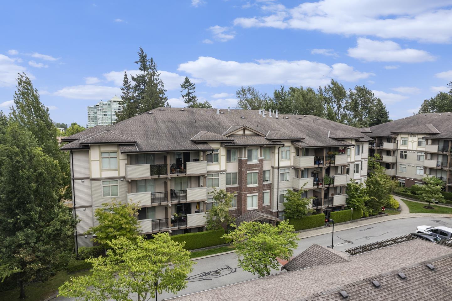 210-10092 148, Surrey, BC, V3R 4G7