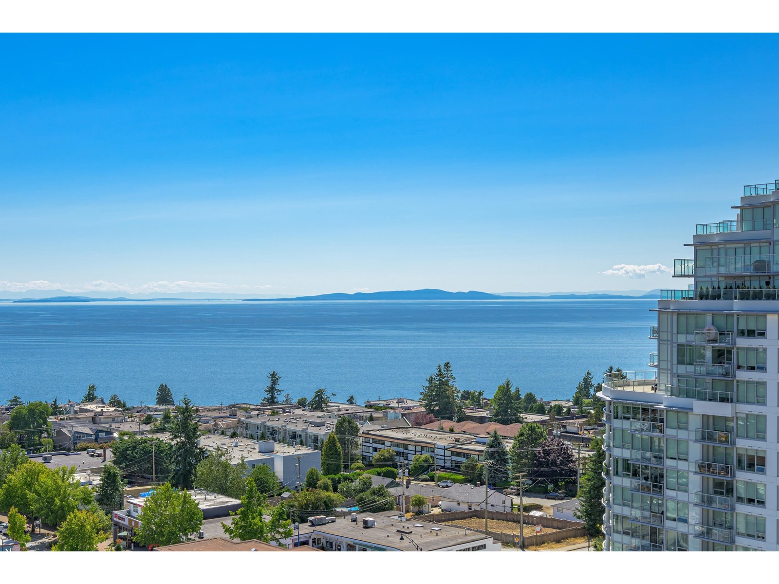 1708-1455 George Street, Surrey, BC, V4B 0A9