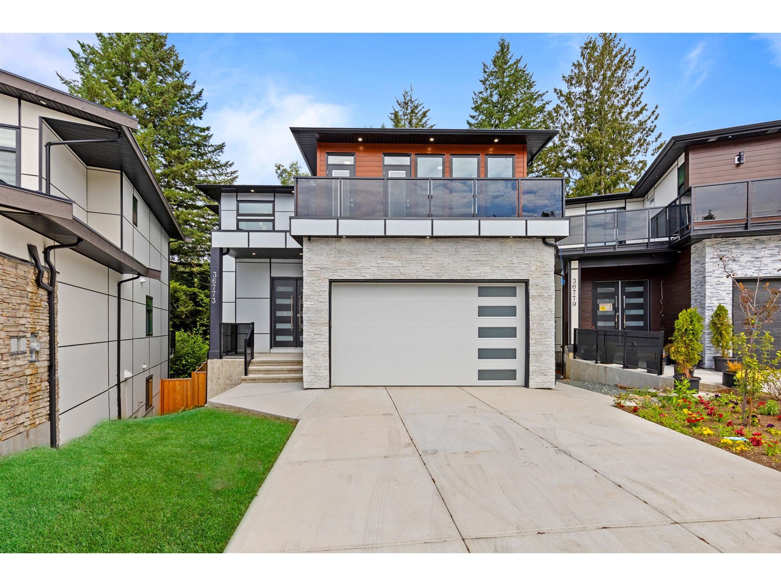 36773 Carl Creek Crescent, Abbotsford, BC, V3G 0H4