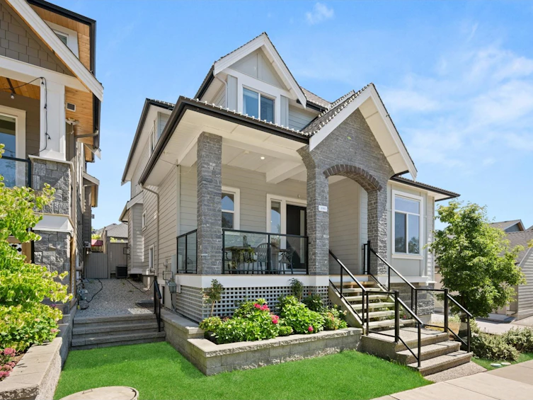 2182 164a Street, Surrey, BC, V3Z 0V5