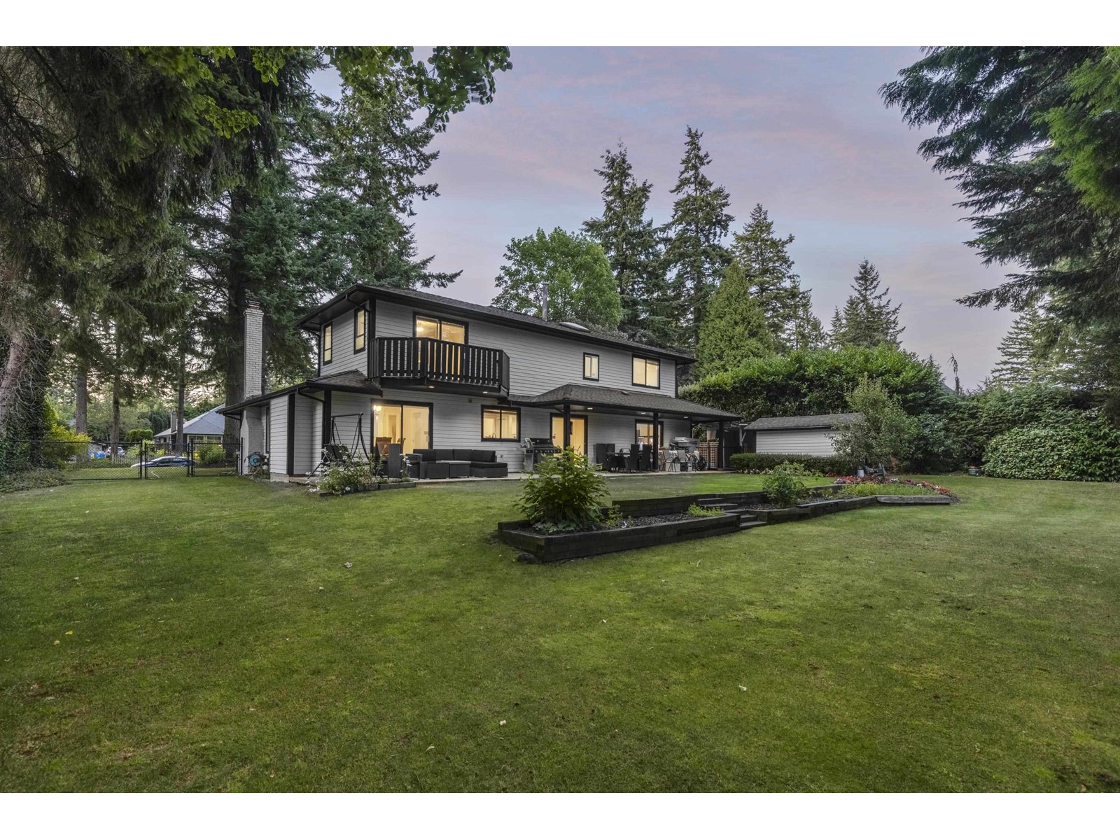 13846 18 Avenue, Surrey, BC, V4A 1W4