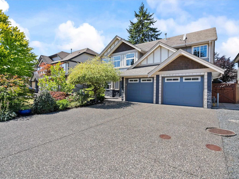 8585 Fennell Street, Mission BC V4S 1M2