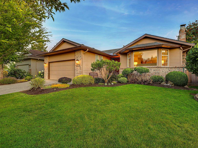 12886 19a Avenue, Surrey, BC, V4A 8P1