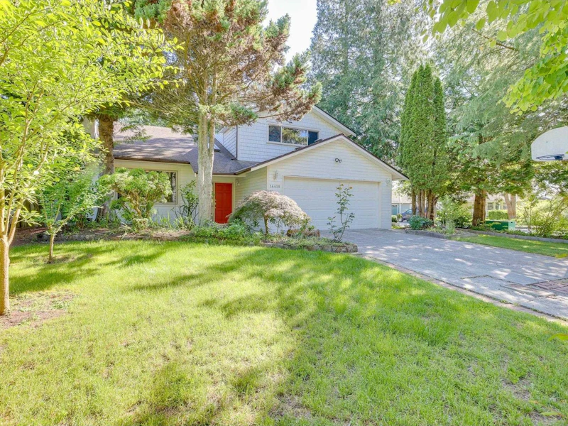 14418 19a Avenue, Surrey BC V4A 6X3