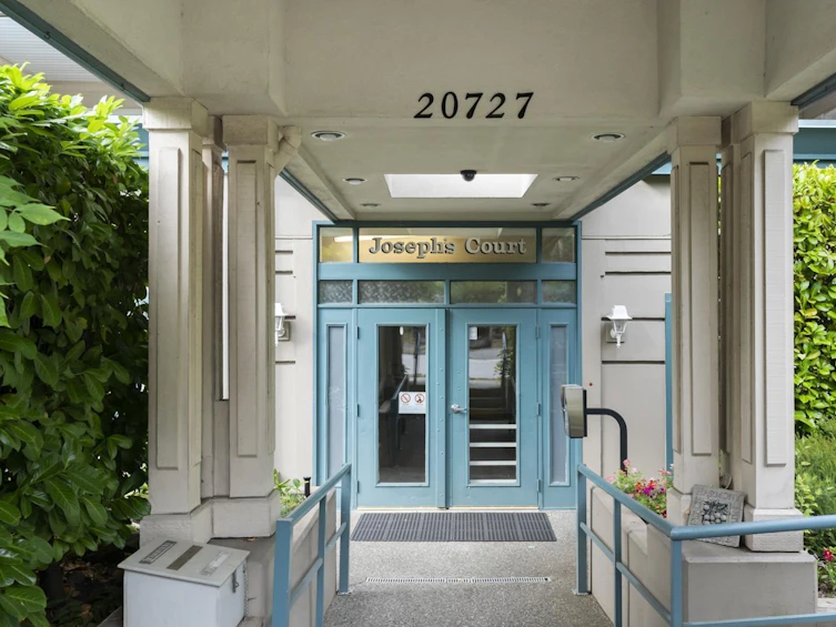 206-20727 Douglas Crescent, Langley, BC, V3A 4C1