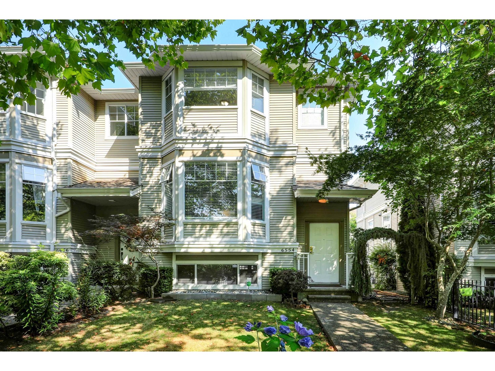 6554 121 Street, Surrey, BC, V3W 1C5