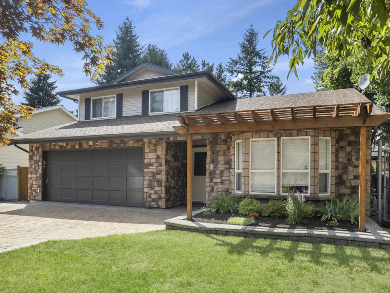 10227 158a Street, Surrey BC V4N 2N5