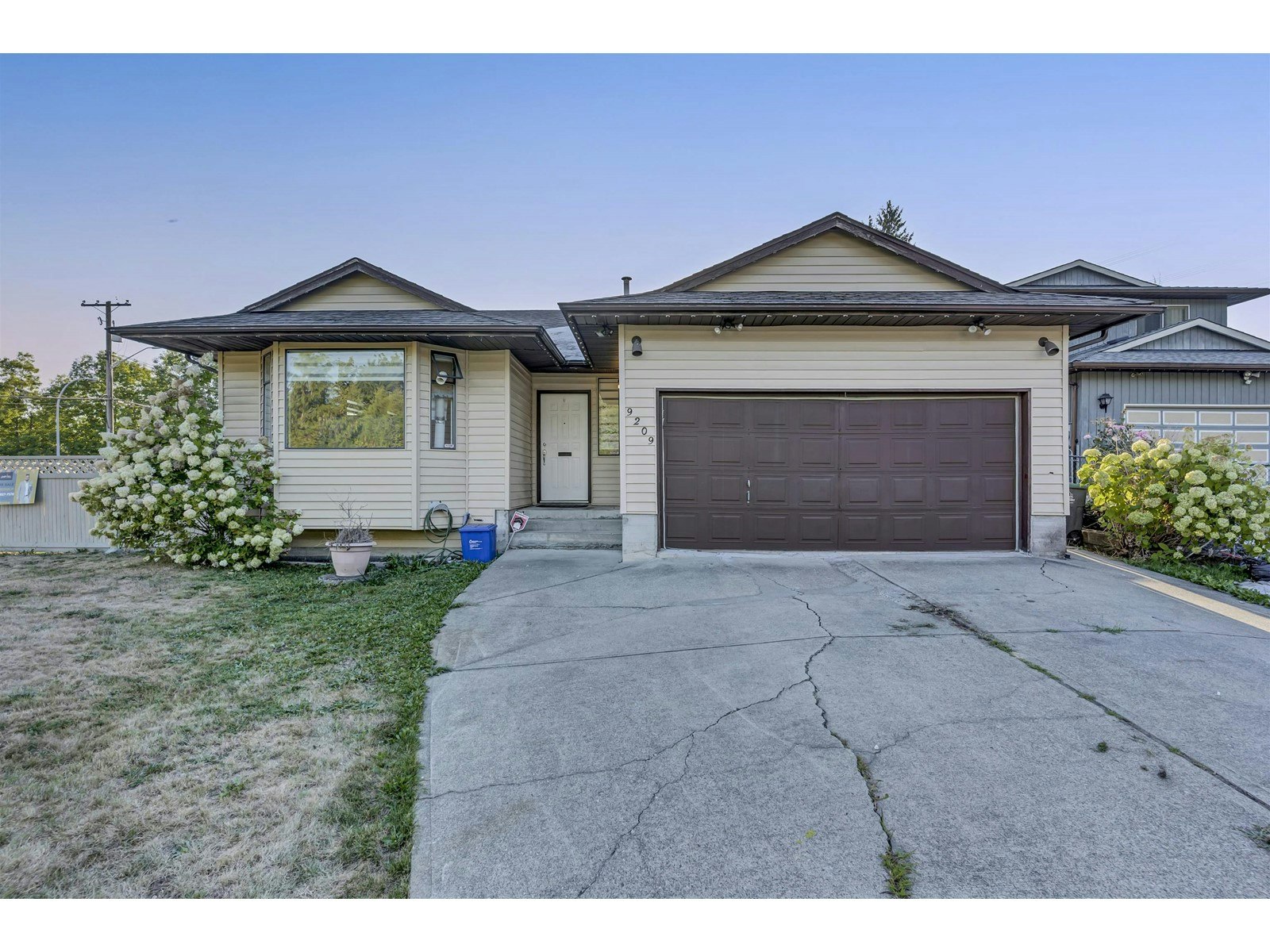 9209 136b Street, Surrey, BC, V3V 7J1