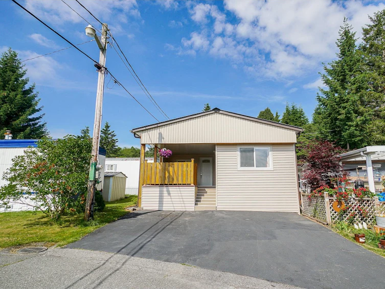17-6280 King George, Surrey, BC, V3X 1E9