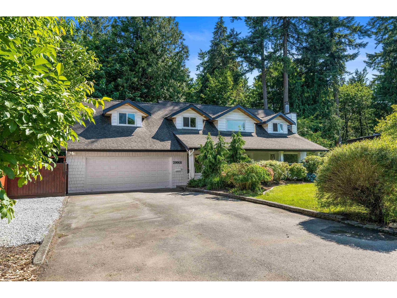 20068 41a Avenue, Langley, BC, V3A 6B1