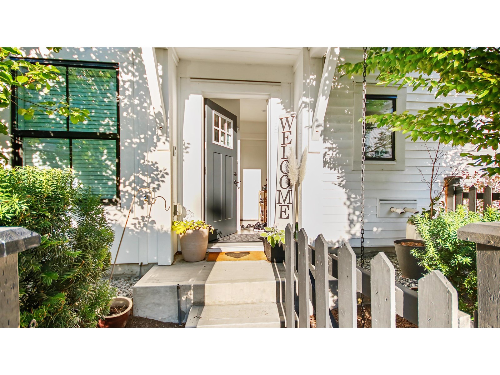 18-5945 176a Street, Surrey, BC, V3S 0A2