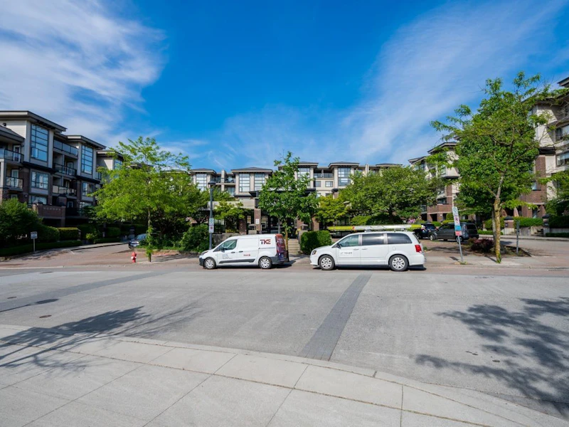 220 - 10866 City Parkway, Surrey BC V3T 5W9