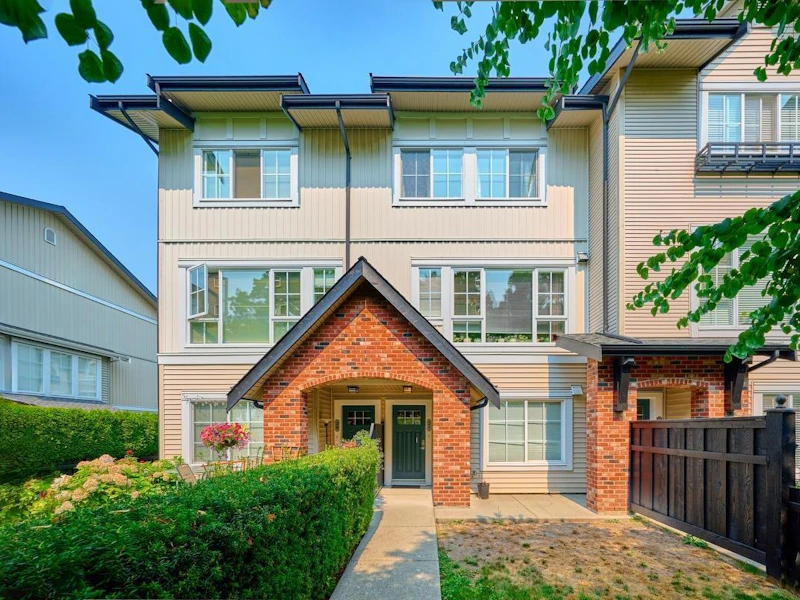 21 - 2450 161a Street, Surrey BC V3Z 8K4