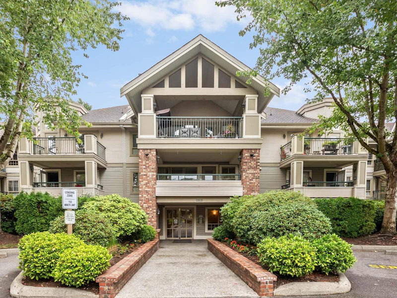 301 - 22025 48th Avenue, Langley BC V3A 8L2