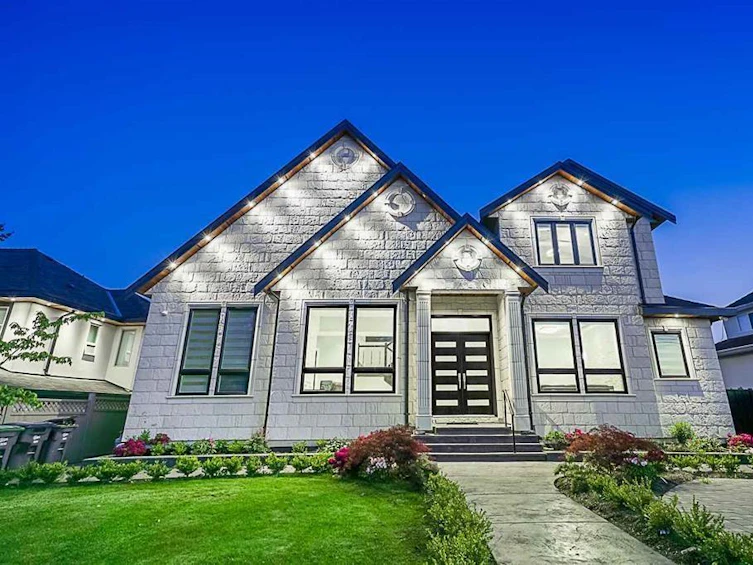 13516 84 Avenue, Surrey, BC, V3W 3H2