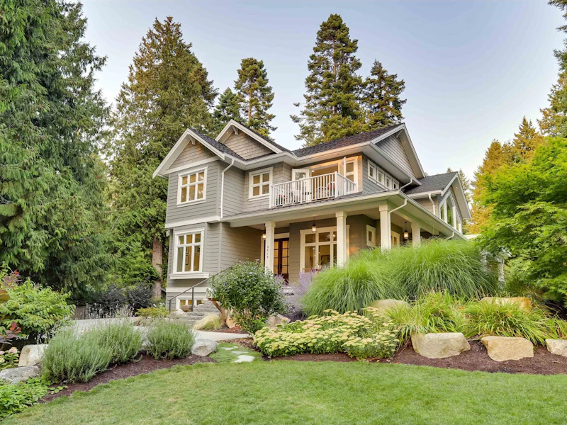 2618 Crescent Drive, Surrey BC V4A 3K2