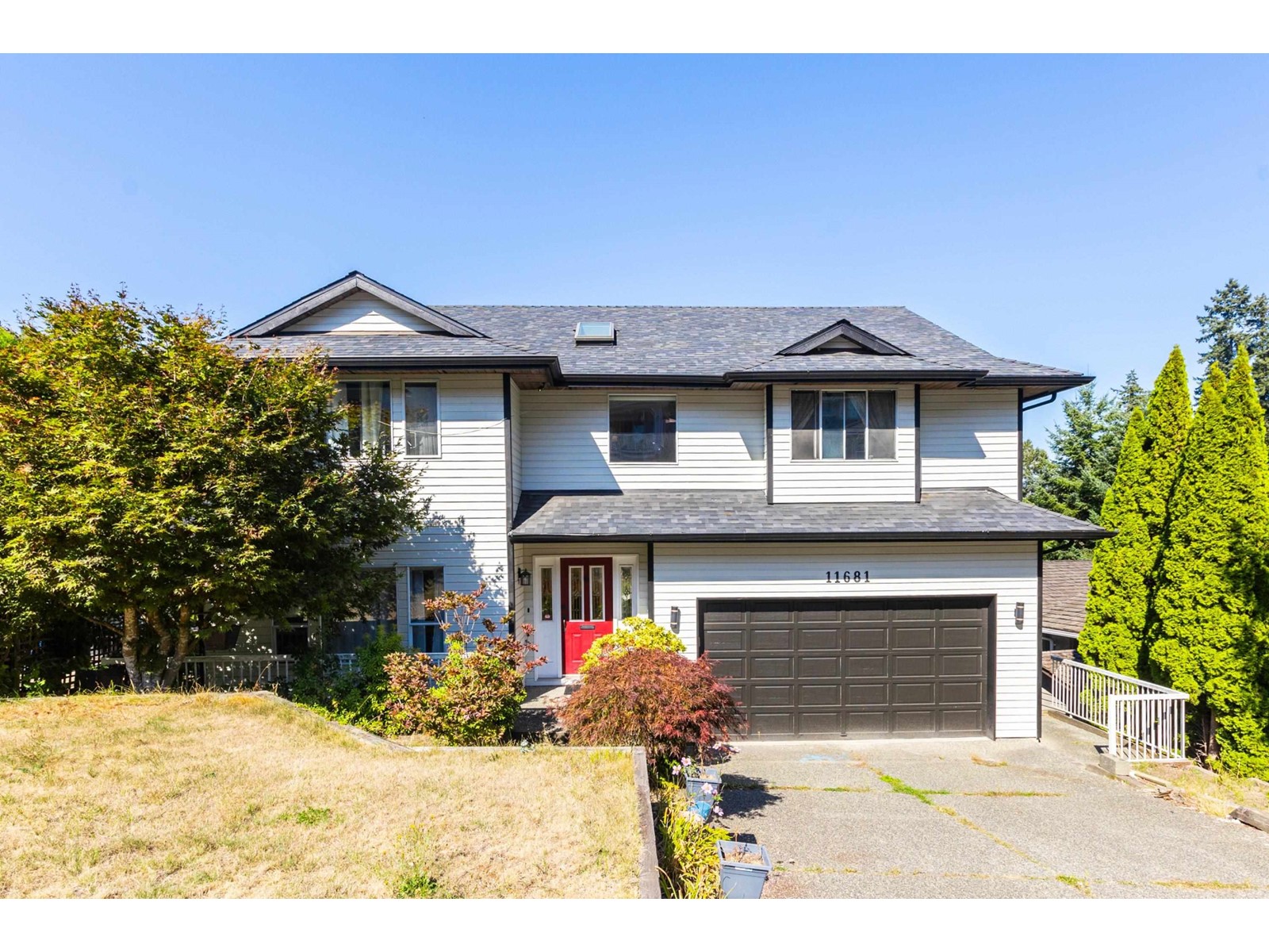 11681 99a Avenue, Surrey, BC, V3V 7K5
