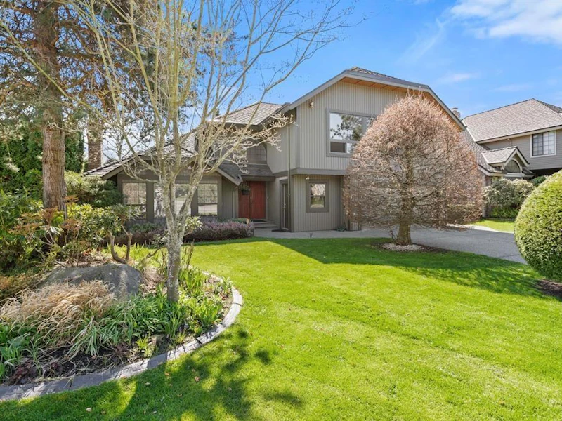 14894 20a Avenue, Surrey BC V4A 8L4